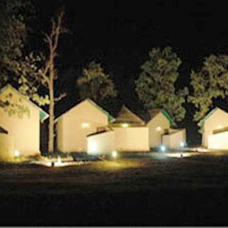 Hôtel Tiger Lagoon à Bandhavgarh National Park Extérieur photo